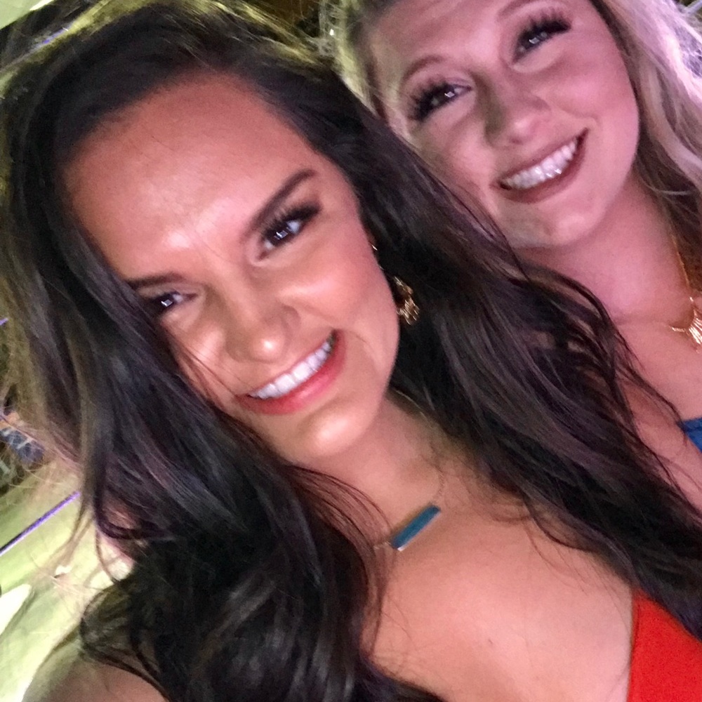 Meet your Posher, Monica